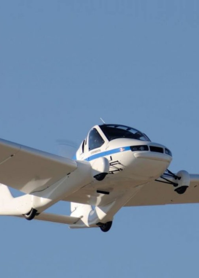  محرك السيارة الطائرة