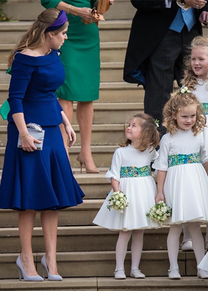  صورة تجمع الأميرتين بياتريس وتشارلوت