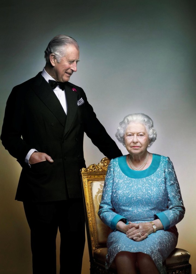  الأمير تشارلز ينشر صورة من طفولته