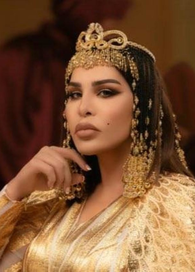 اطلالات احلام في الجزء من البومها فدوة عيونك