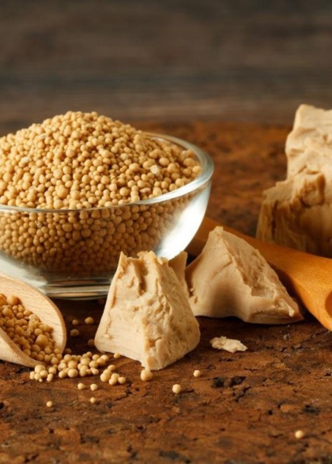 فوائد الخميرة الغذائية وأضرارها