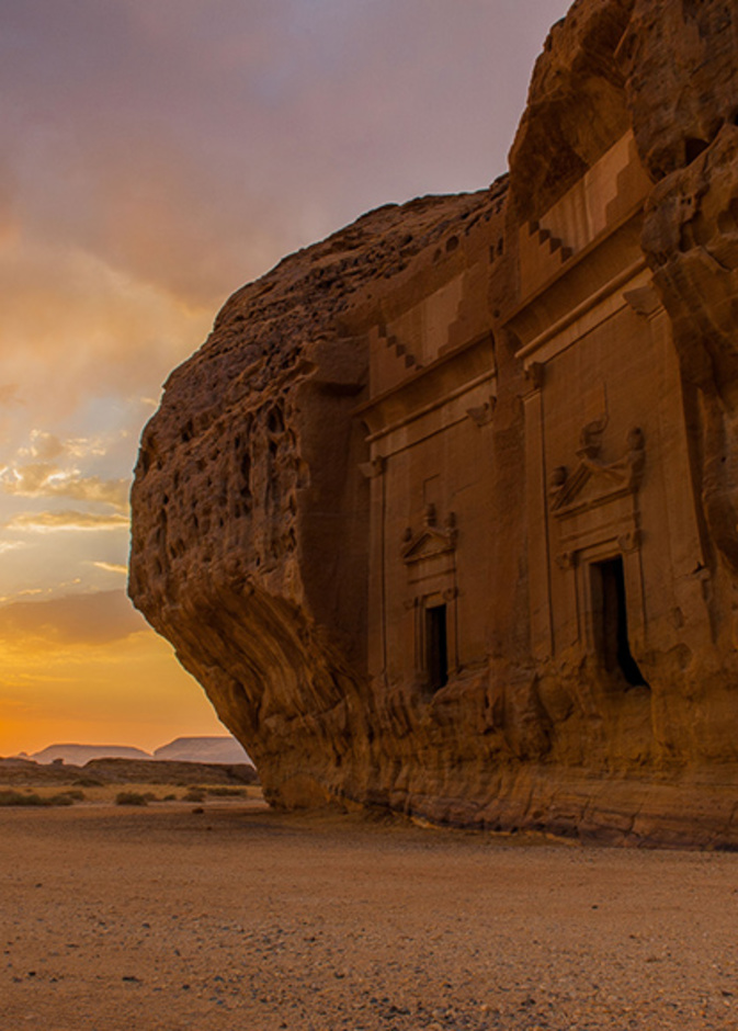 مغامرات وأنشطة سياحية ساحرة لزوار مدائن صالح بالسعودية - المصدر استكشف العلا