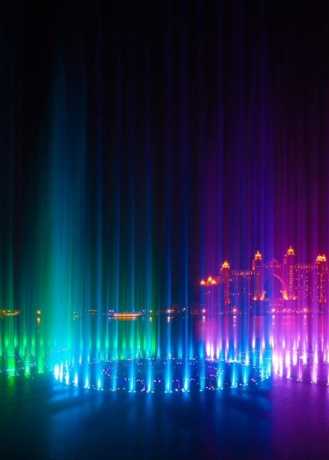 نافورة النخلة وجهة سياحية ساحرة في دبي