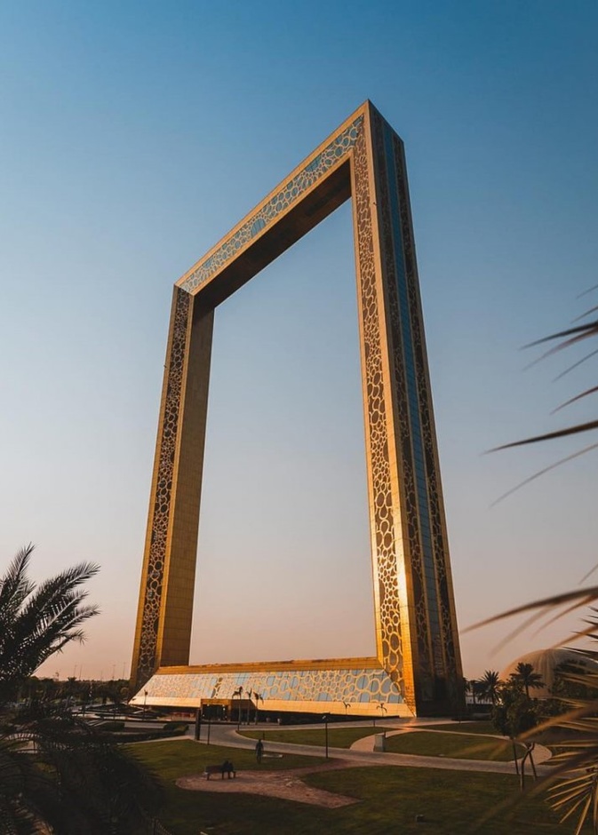 تصميم خلاب لبرواز دبي 