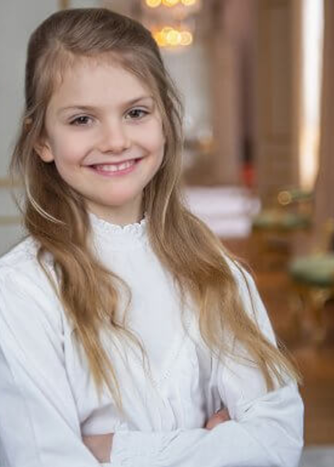 شاهدوا صور رسمية جديدة للأميرة استيل بمناسبة عيد ميلادها التاسع