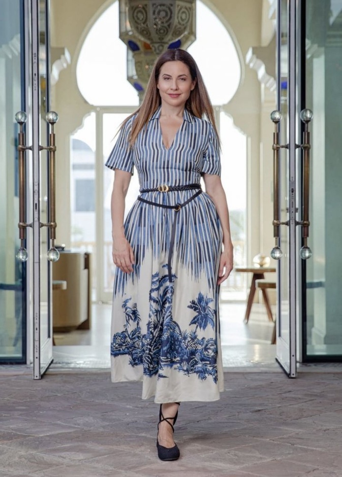 أحدث إطلالات ريا أبي راشد الأنثوية في دبي من ديور