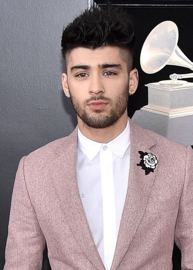 زين مالك يشن هجوما نارياً على جرامي ويتهمها بتقاضي الرشاوى