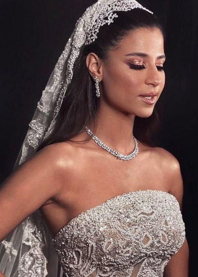 دينا داش شقيقة الفنان الشاب أحمد داش في يوم زفافها