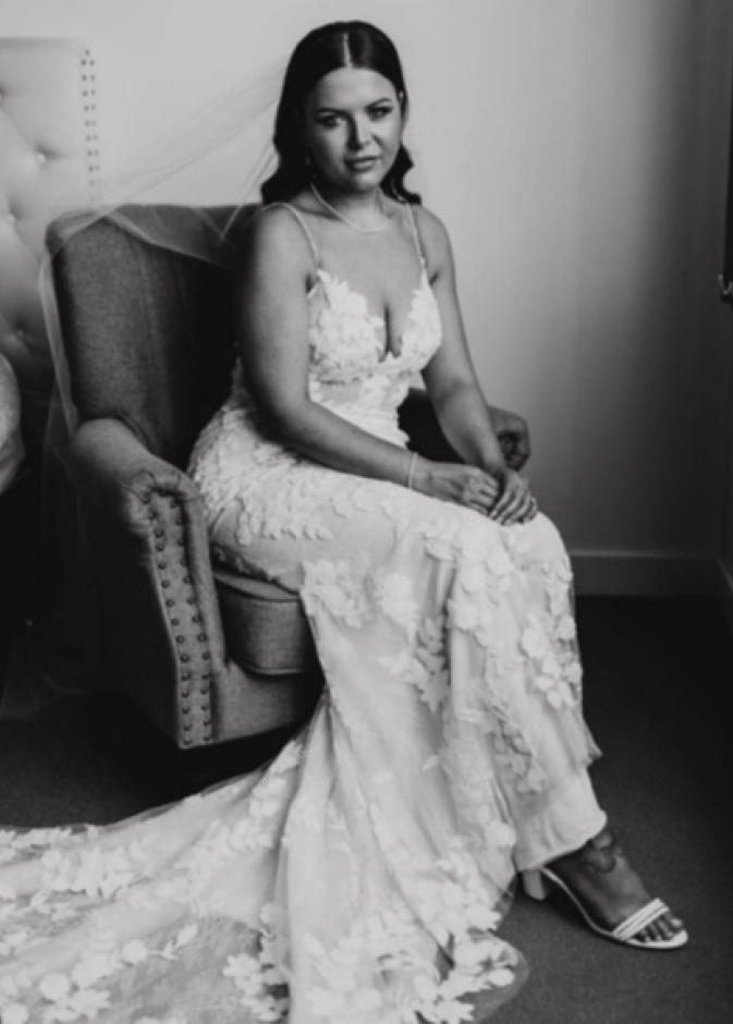  ارتداء نفس الفستان في حفل الزفاف