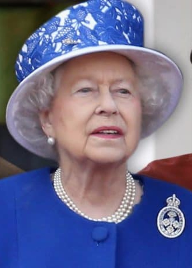 الملكة إليزابيث الثانية والأمير هاري