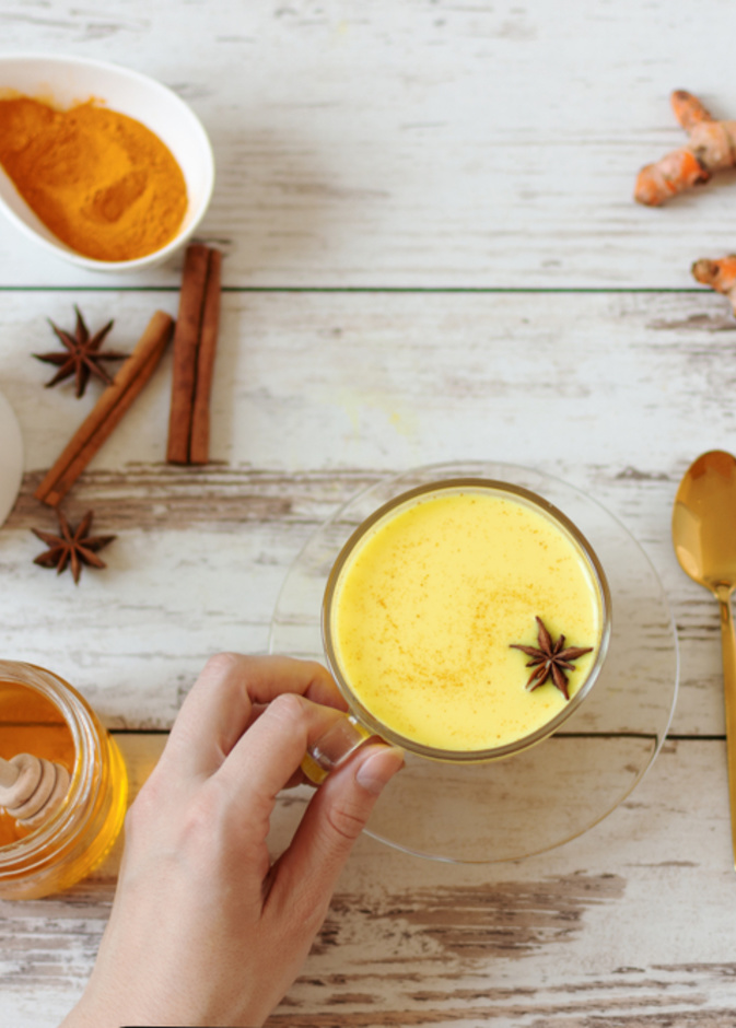 فوائد الكركم الصحية للعروس