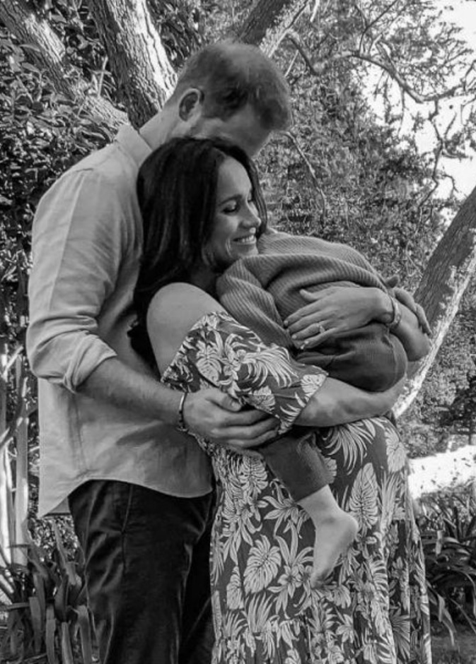 ميغان ماركل ستهدي ابنتها ساعة كارتييه فرنش تانك