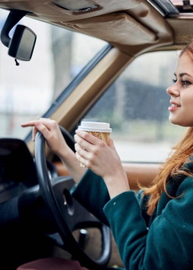 كيفية تفادي مخاطر المطبات الصناعية عند القيادة