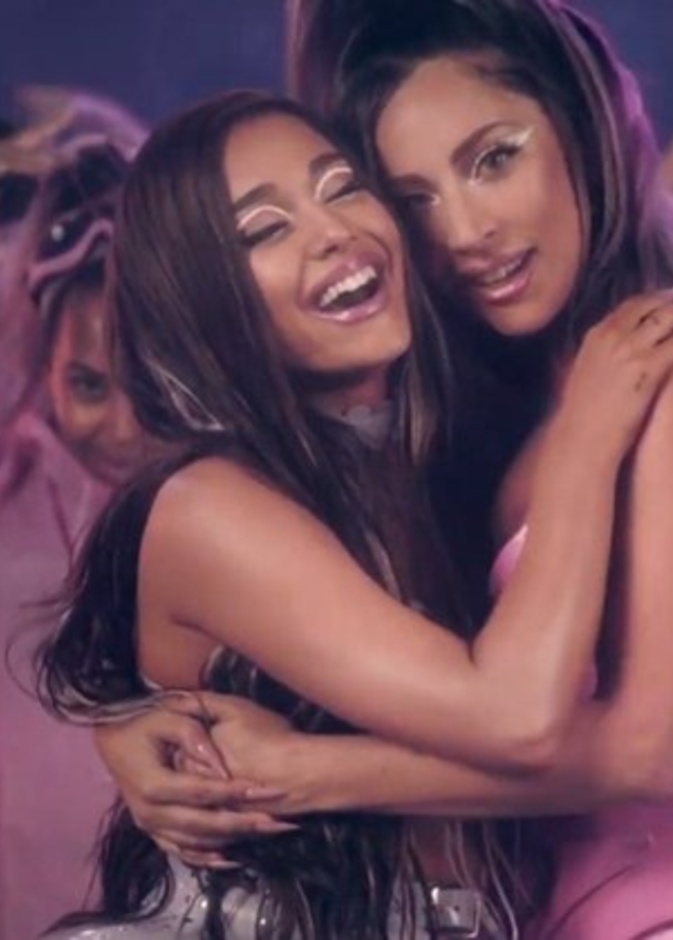 ليدي جاجا وأريانا جراندي