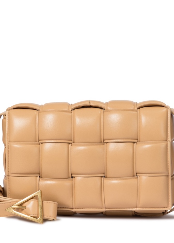  حقيبة يد باللون البيج من Bottega Veneta