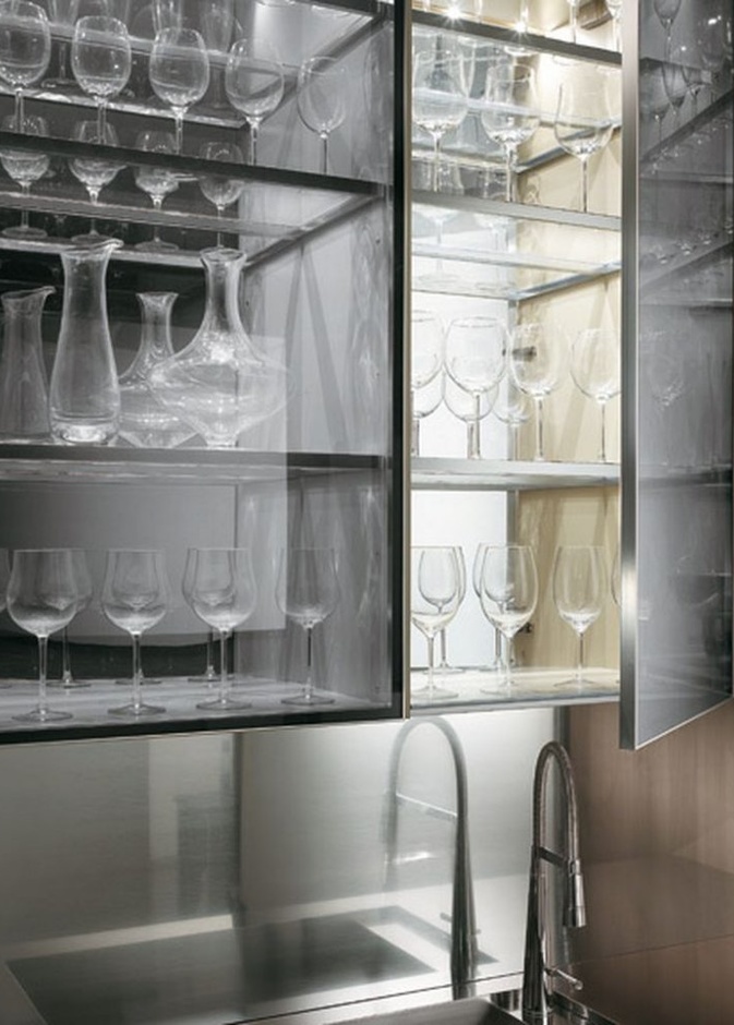  الزجاج الشفاف في تصاميم خزائن مطبخ مودرن