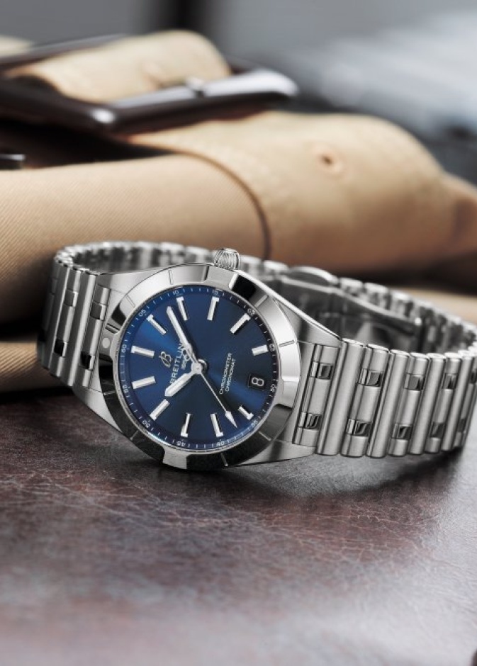 ساعة كرونومات النسائية من بريتلينغ