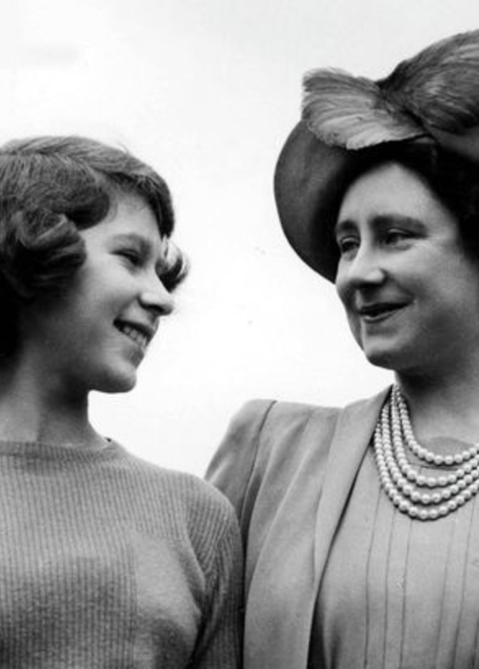 كيف احتفل أفراد العائلة المالكة البريطانية بعيد الأم هذا العام؟