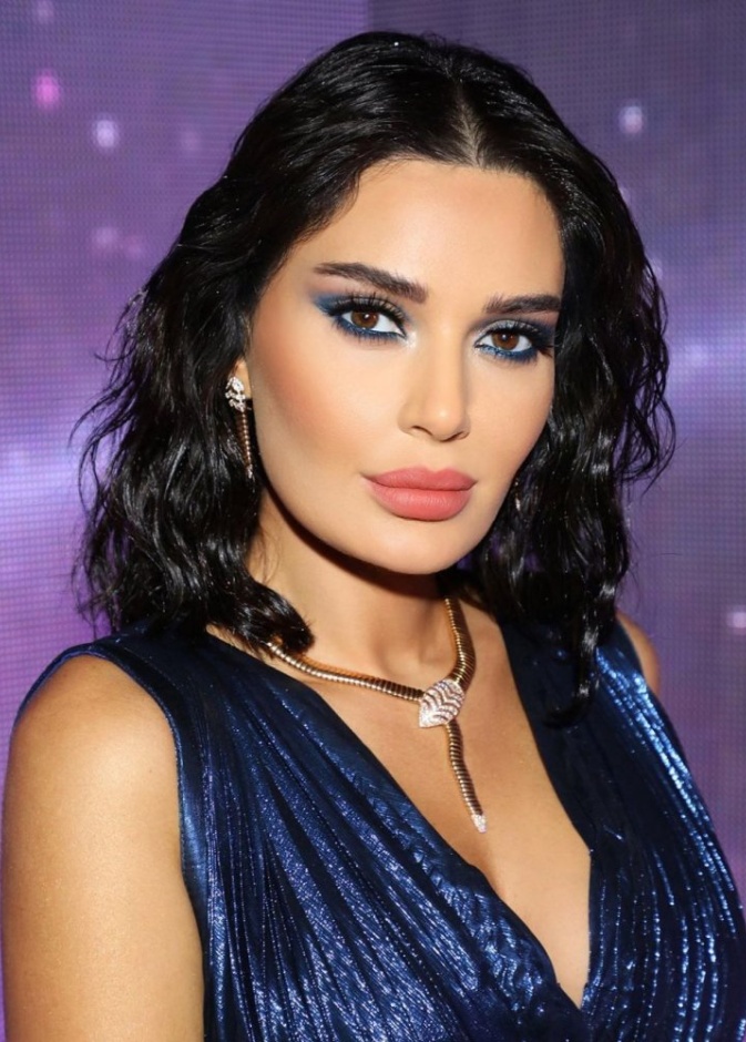 بمناسبة عيد الأم صور نجمات امهات لبنانيات يتنافسن على الجمال 2021