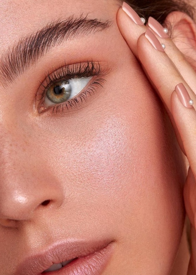 المايكروبليندج تمنحك حواجب أكثر امتلاءً