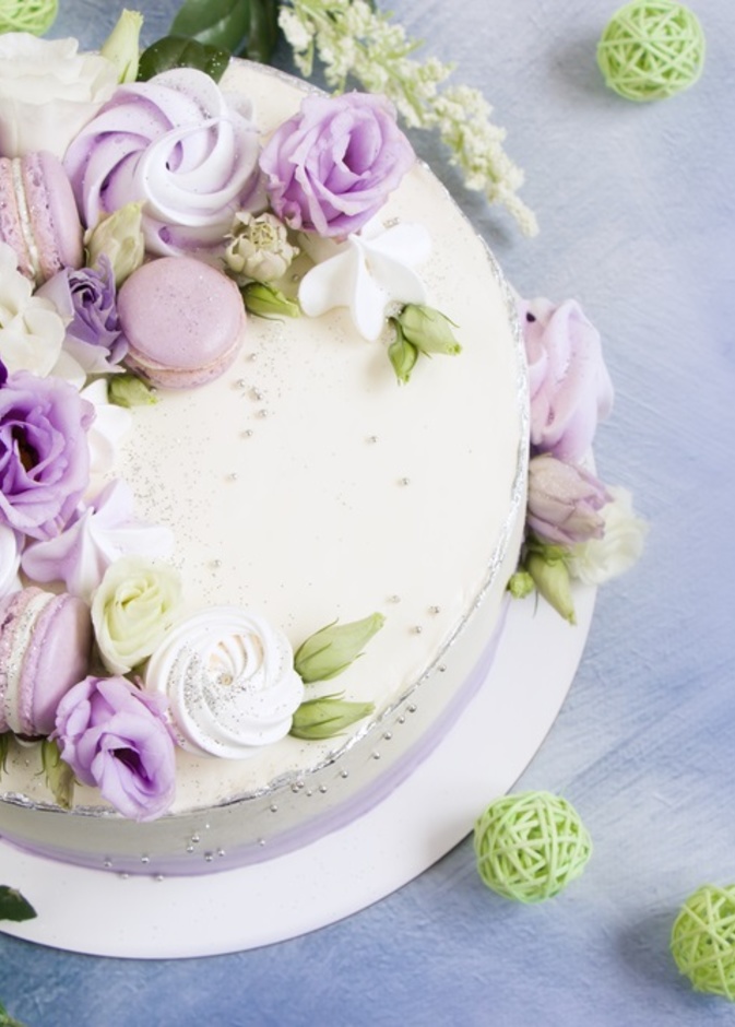 افكار مميزة لتزيين الكيك في عيد الام 2021