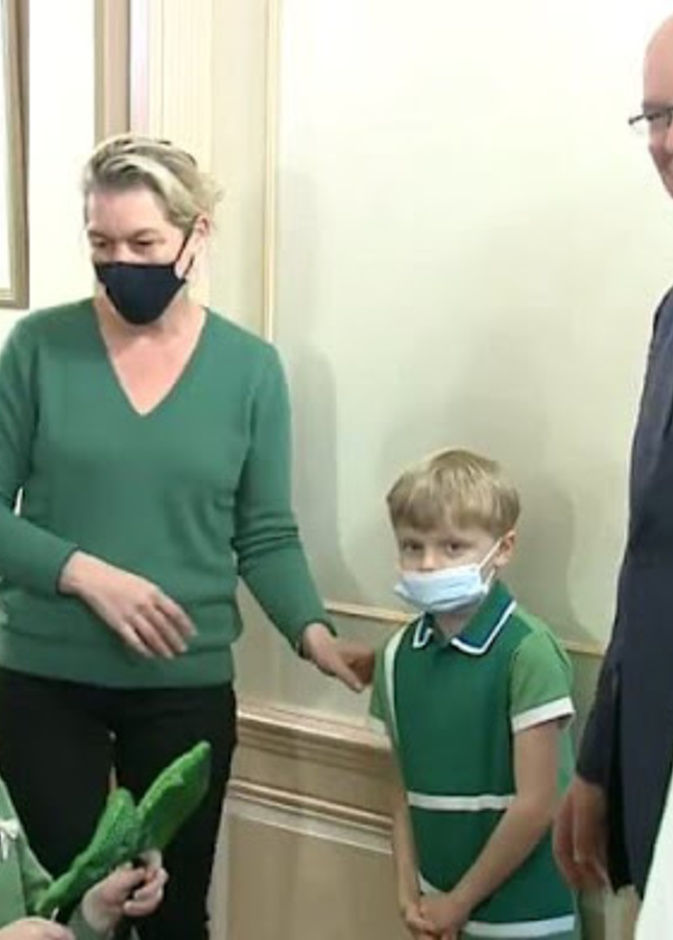 توأم موناكو ينضمان إلى والدهما في فعالية رسمية