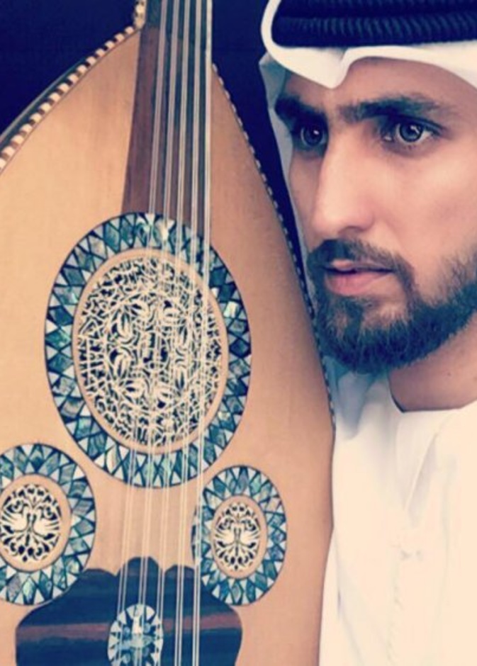 العازف وصانع العود الإماراتي ناصر المرزوقي.