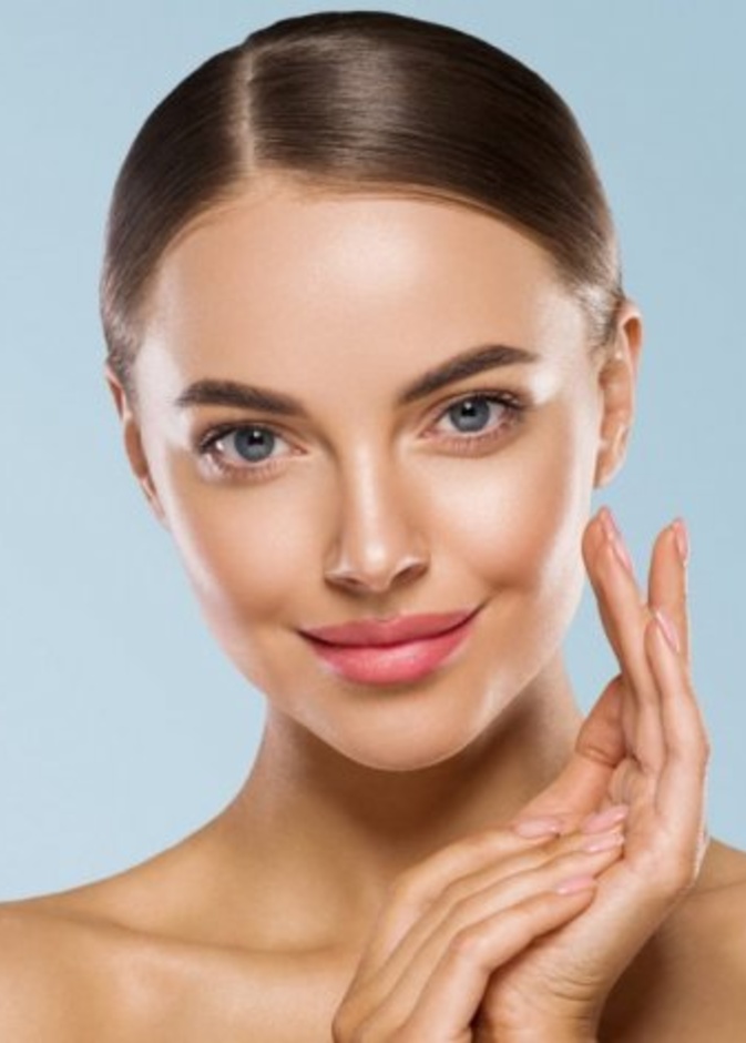 نصائح هامة قبل وضع المكياج لصاحبات البشرة الدهنية لضمان ثباته