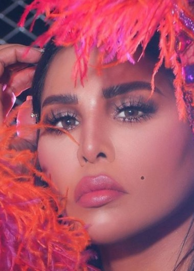 إضاءة العين بالهايلايتر من احلام