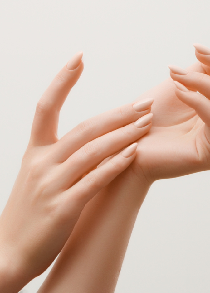  طريقة عمل كريم لتبييض اليدين باستخدام لبن الزبادي تساهم في تحسين صحة جلد اليدين على الدوام