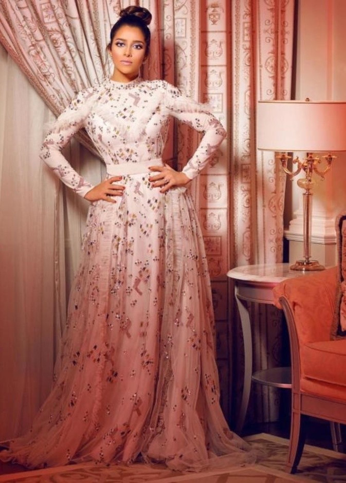 فساتين خطوبة باللون الزهري من فؤاد سركيس