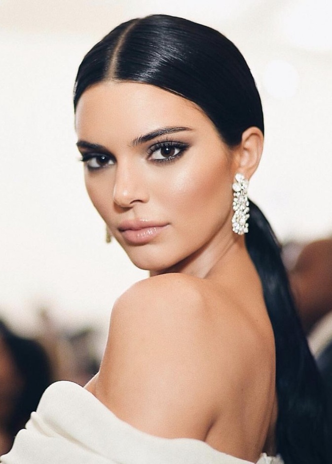 تطبيق احمر شفاه نيود لربيع 2021 من وحي kendall Jenner