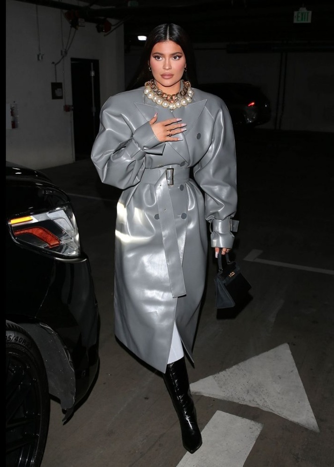  احدث اطلالات كايلي جينر