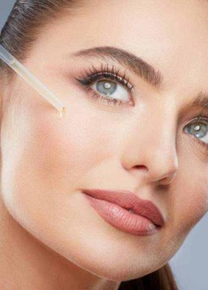زيت الخروع يساعد على ترطيب البشرة والتخلص من حب الشباب