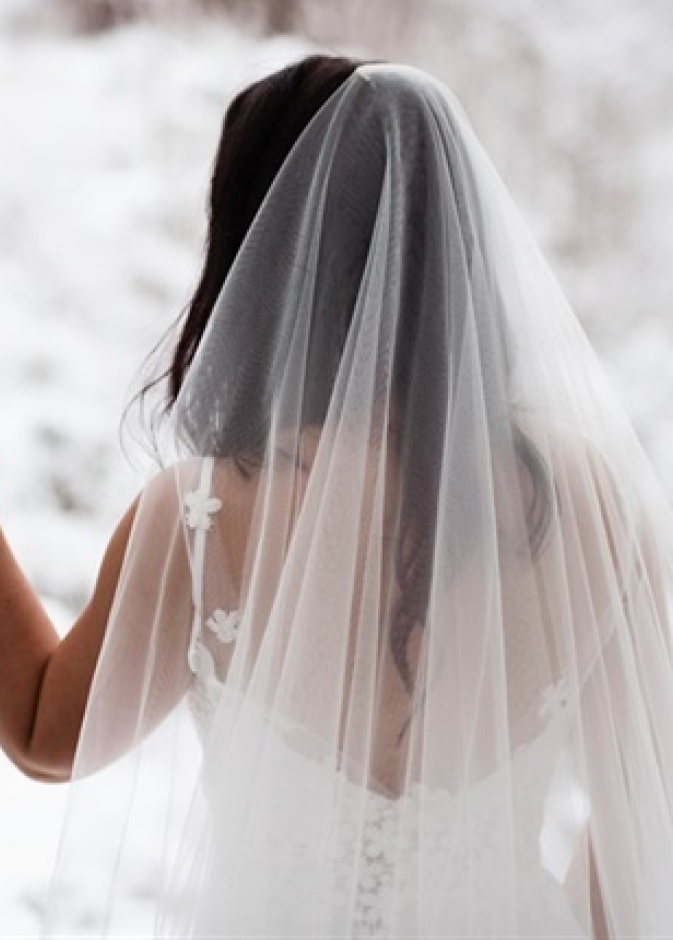  عروس ترفض دعوة والديها لحفل الزفاف  ، والسبب !