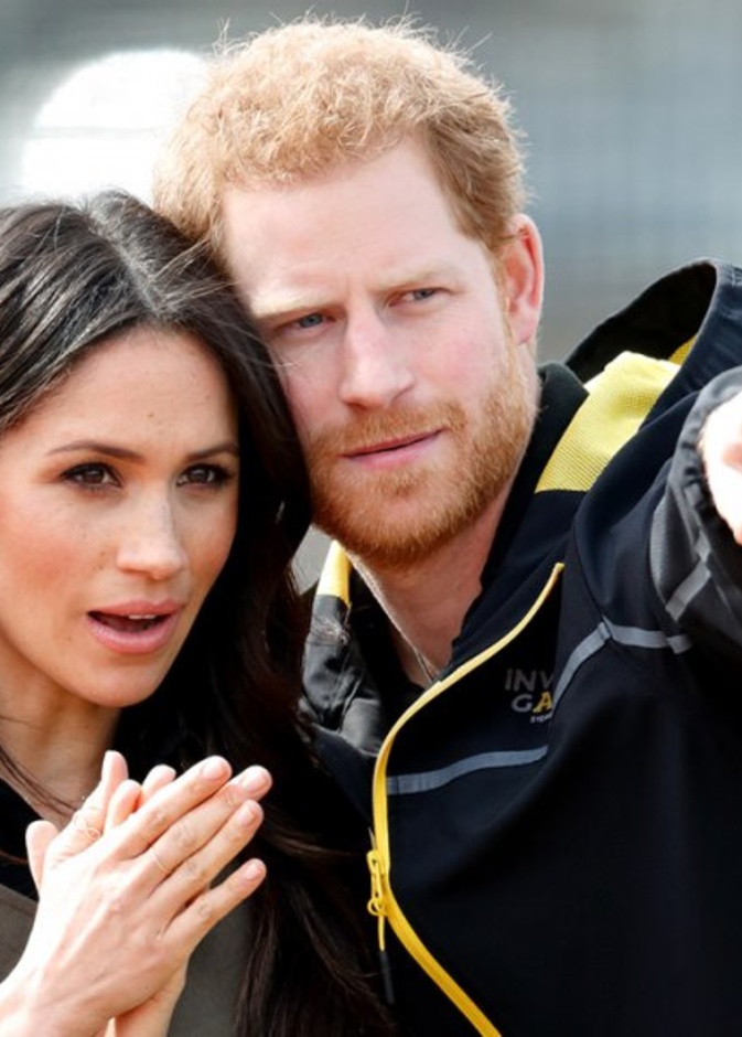 الأمير هاري يتنزه على الشاطئ بدون ميغان ماركل في أحدث ظهور له