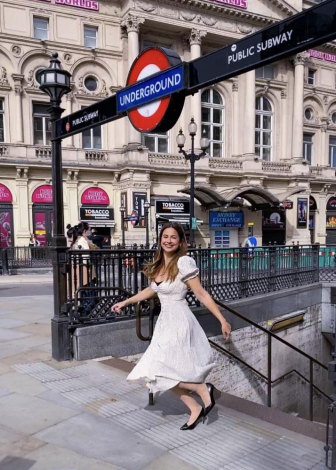 ريا أبي راشد تعيش أجواء كلاسيكية مرحة في لندن