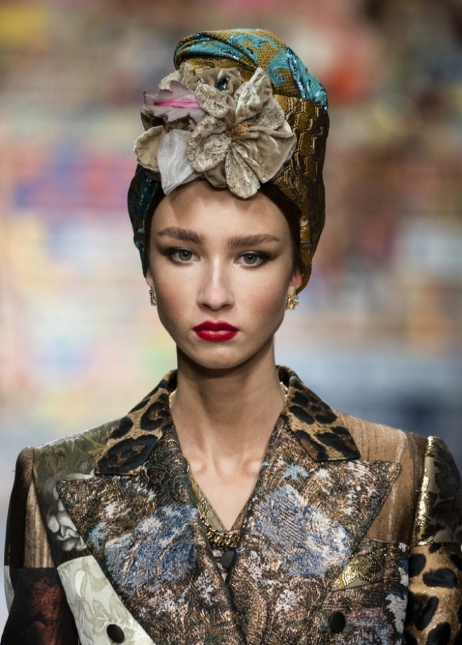 اكسسوارات شعر لرمضان 2021 مع التوربان من دار Dolce&Gabbana