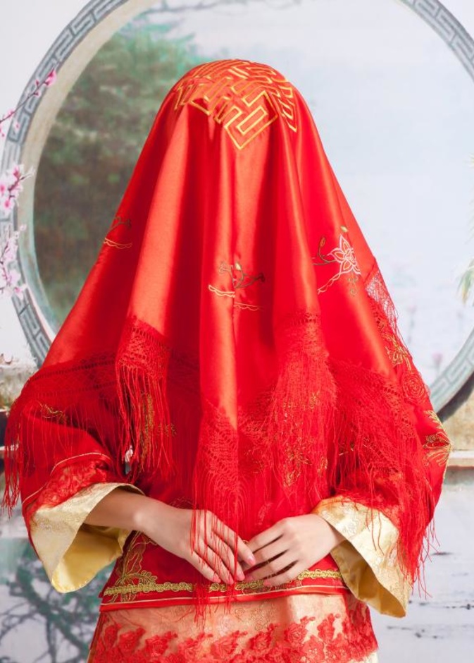  انفجرت العروس بالبكاء لأنها كانت تحلم بمعرفة المزيد عن عائلتها البيولوجية