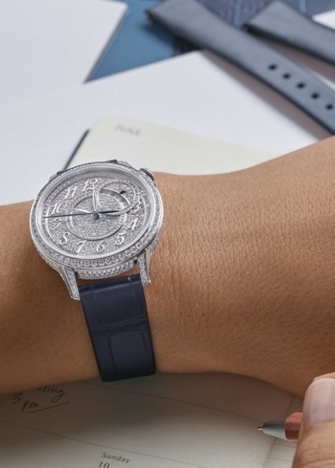 ساعة Égérie self-winding diamond-pavé من  Vacheron Constantin.. رفيقة الأوقات الثمينة