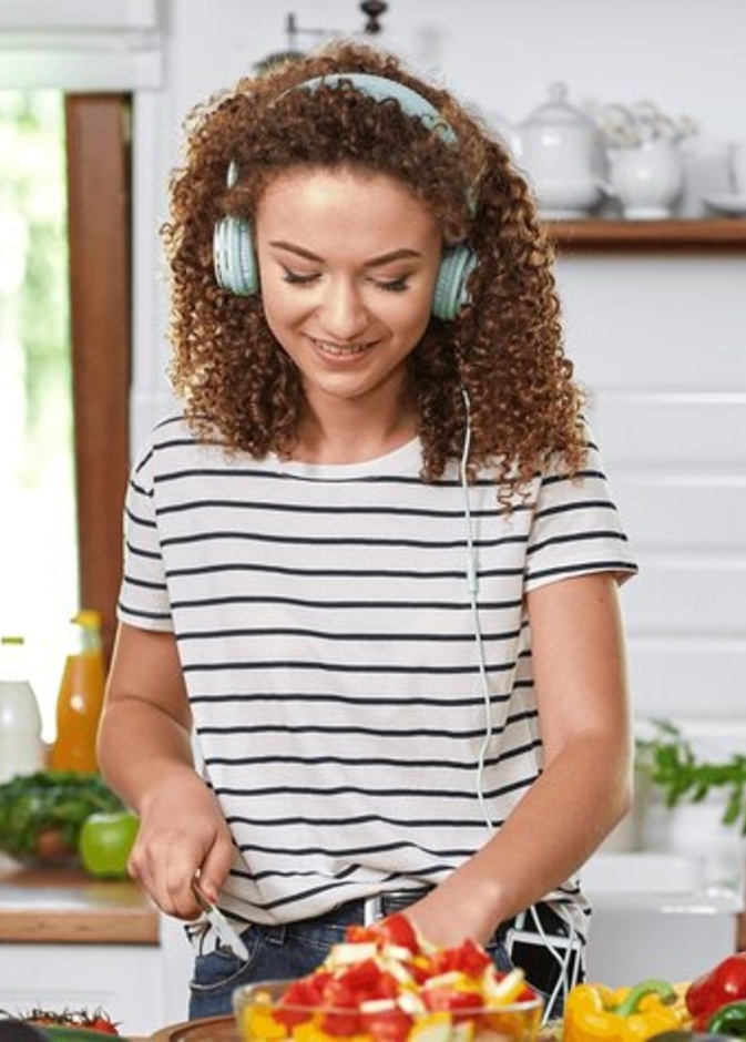 طريقة سريعة لتنظيف المطبخ بعد الافطار في رمضان