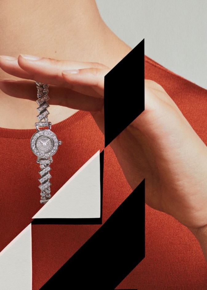 ساعة Faubourg Polka من Hermès معاصرة تتغّنى بالوقت المدي