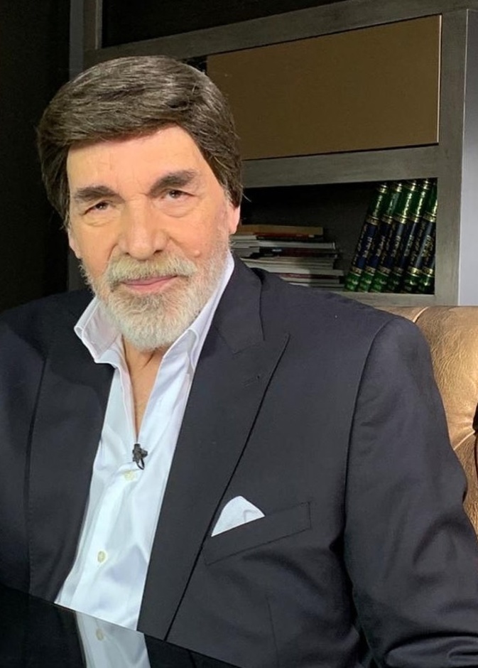 ياسر العظمة