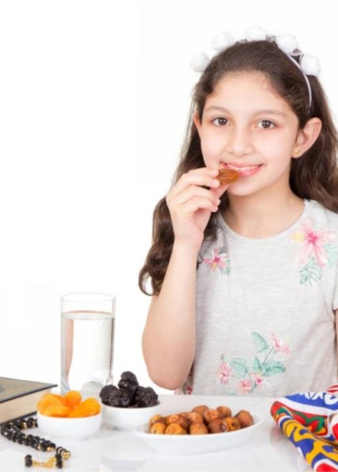 نصائح من المختصين للحفاظ على صحة الطفل الصائم  في رمضان