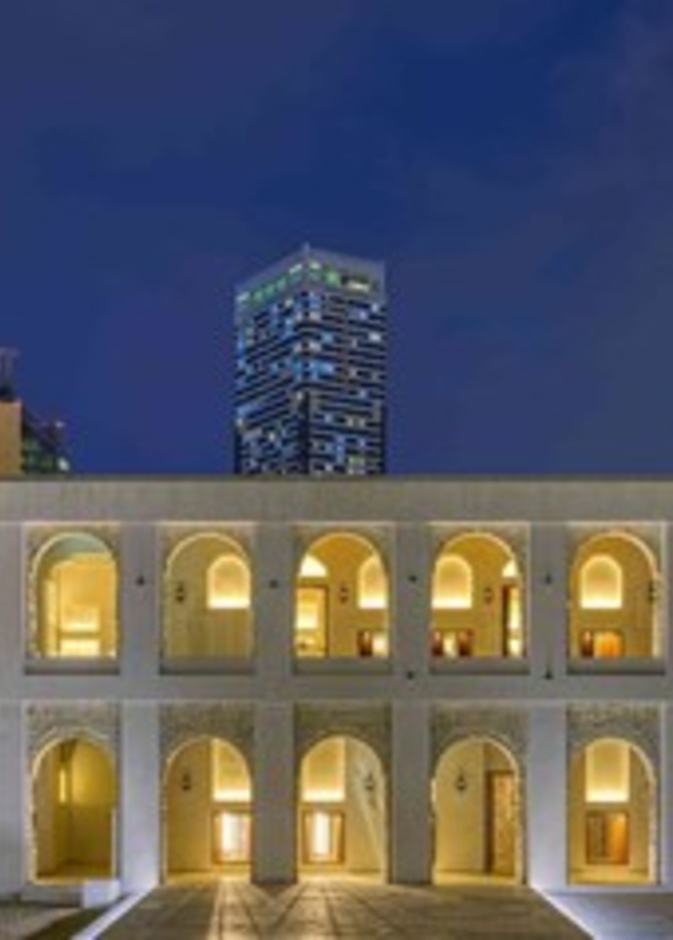 قصر الحصن.. وجهة إماراتية تاريخية ساحرة ووجهة مثالية للزيارة في رمضان