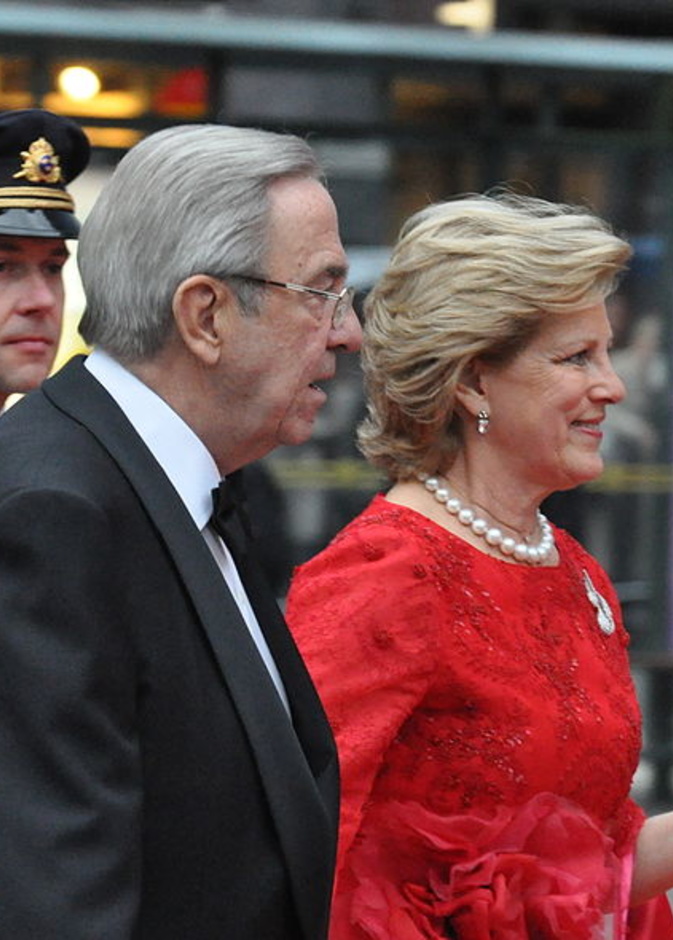 ملك اليونان السابق ناعيا الأمير فيليب: كان صاحب شخصية عظيمة