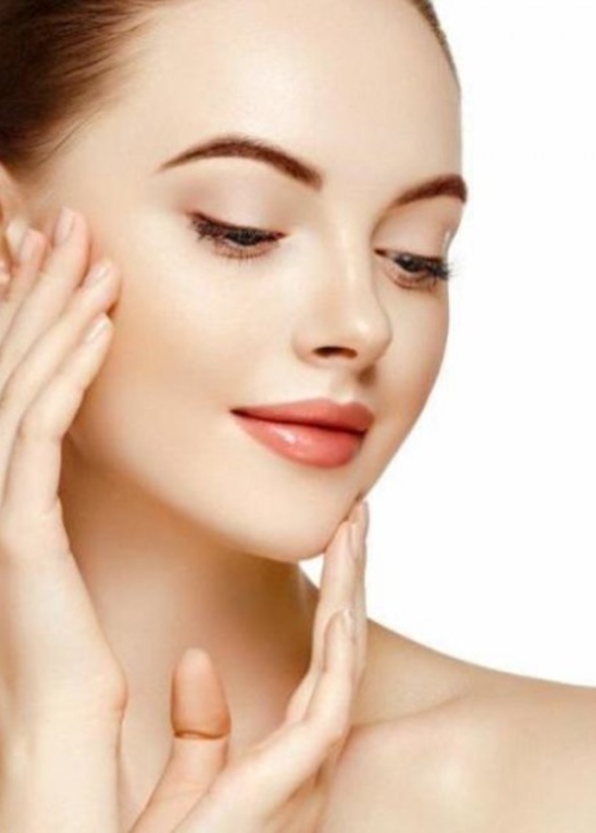 تأكدي من وضع كريم مرطب على وجهك مرتين في اليوم خلال شهر رمضان