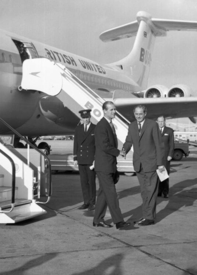 كيف التقي الأمير فيليب جد كيت ميدلتون في الستينيات؟