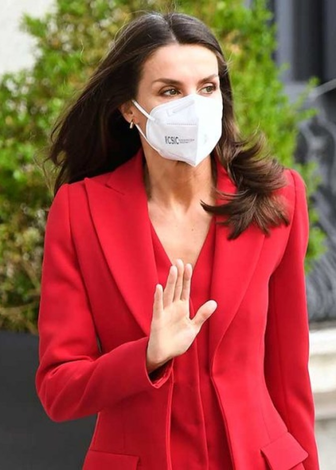 هكذا تخطت ملكة إسبانيا لحظة محرجة أثناء زيارة رسمية في مدريد