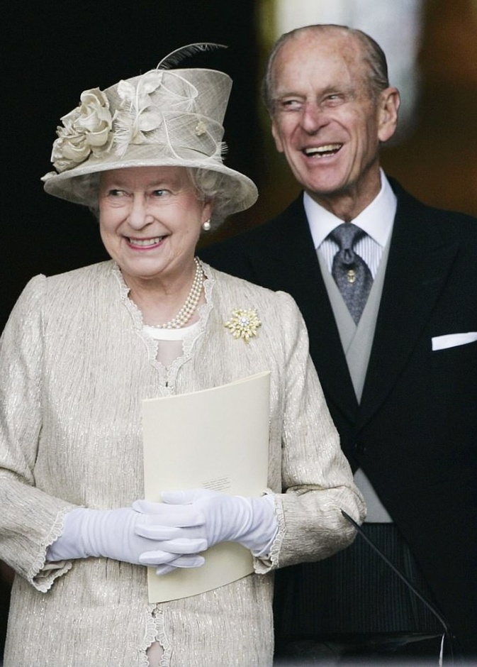 أفراد العائلة المالكة البريطانية يخططون لمرافقة الملكة في مهماتها الرسمية القادمة